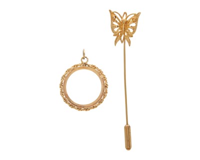 Lot 54 - A 9k pendant frame for a sovereign coin, and a 9k butterfly stick pin.