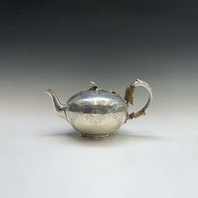 Lot 2013 - A Victorian silver teapot by Daniel & Charles...