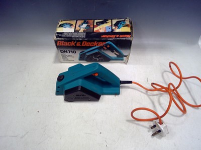 Lot 40 - A Black & Decker DN710 Electric Planer. The...