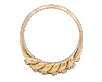 Lot 70 - An Edwardian 9k keeper ring.