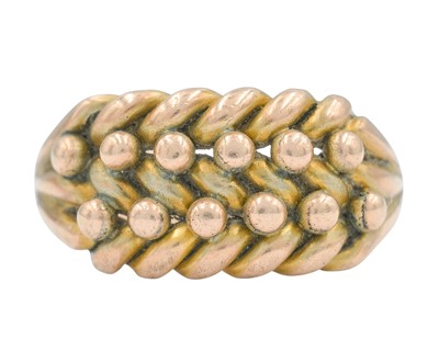 Lot 70 - An Edwardian 9k keeper ring.