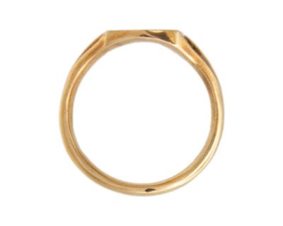 Lot 46 - A heavy 9k hallmarked gold gentleman's signet ring.