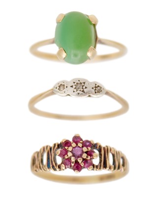 Lot 92 - A selection of three 9k gem set rings.