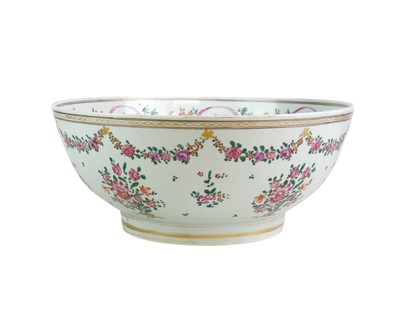 Lot 453 - A Chinese export style porcelain punch bowl.