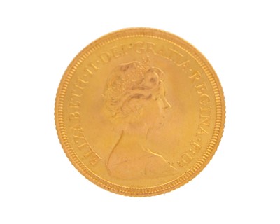 Lot 118 - An Elizabeth II 1974 full sovereign gold coin.