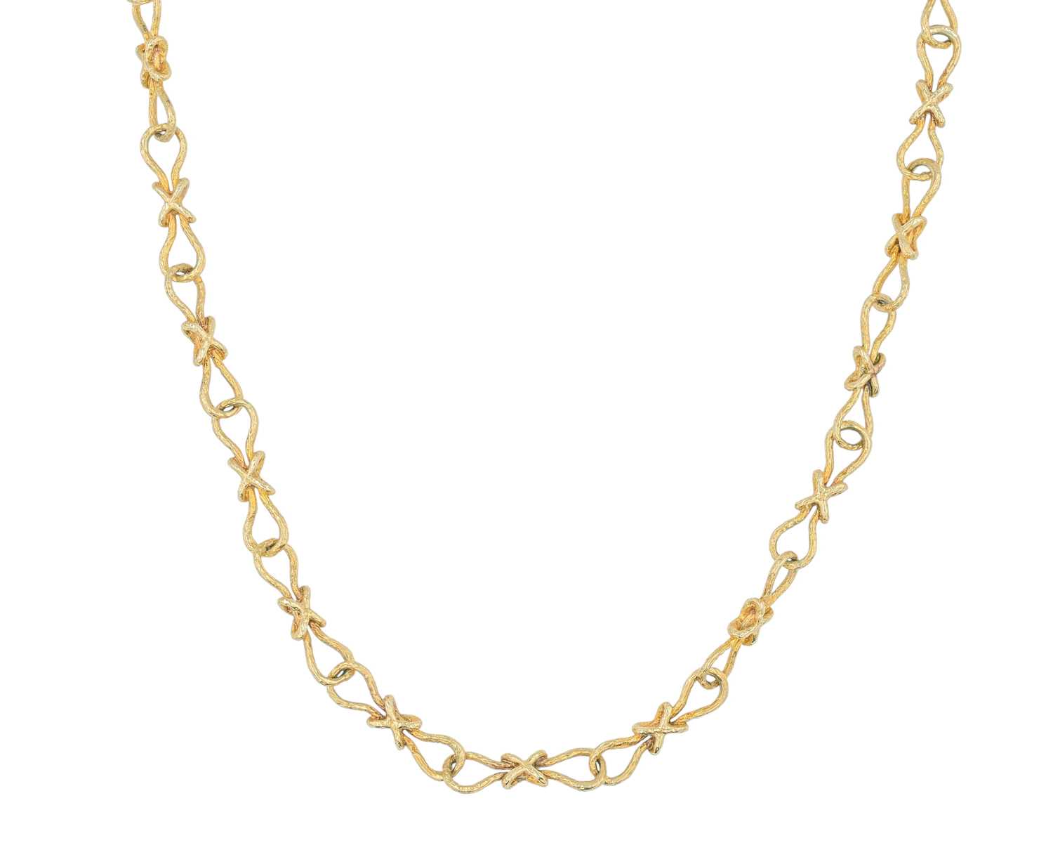 Lot 80 - A 9k fancy knot link 30" neck chain.