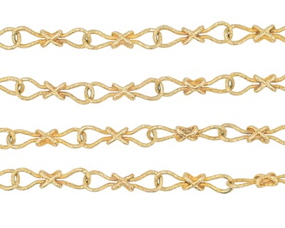 Lot 80 - A 9k fancy knot link 30" neck chain.