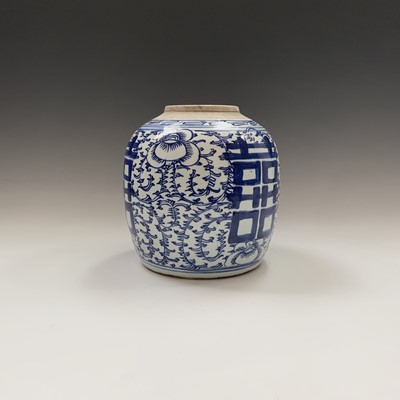 Lot 171 - A Chinese blue and white provincial porcelain...