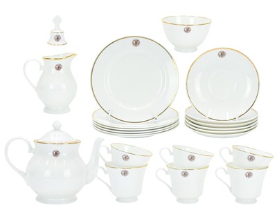 Lot 276 - A limited edition July Ceramics 'GWR' tea set.