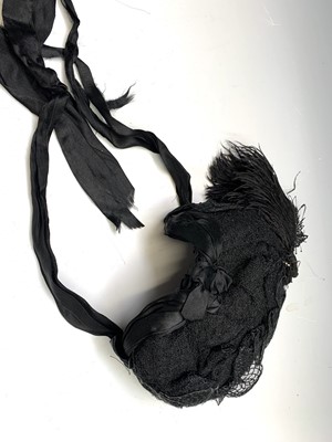 Lot 2827 - Ladies Victorian mourning clothing. To include...