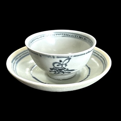 Lot 20 - A Tek Sing tea bowl and saucer, the Tek Sing...