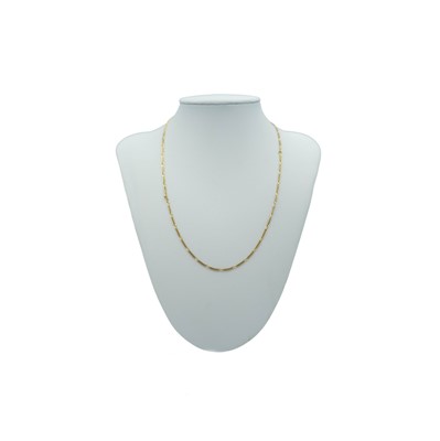 Lot 100 - A 9k Figaro 18.5" neck chain.