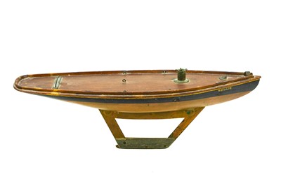 Lot 494 - An Edwardian small pond yacht.