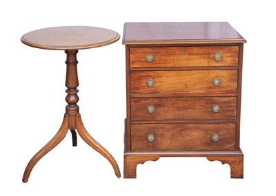 Lot 824 - A Georgian style mahogany chest of small proportions.