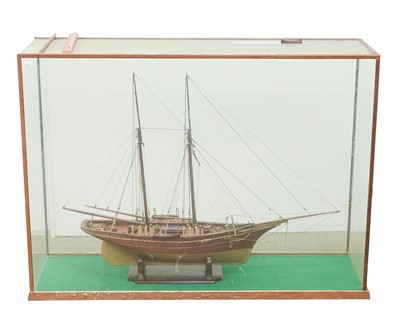 Lot 489 - A scale model of a schooner in a glazed case.