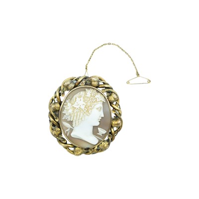 Lot 191 - An Italian 19th-century 'Grand Tour' gold framed shell cameo brooch.