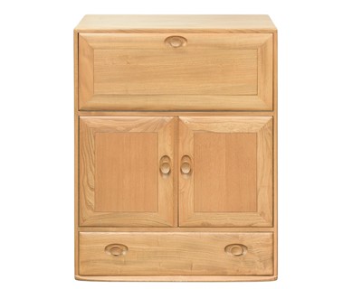 Lot 609 - An Ercol Windsor model 469 serving cabinet.