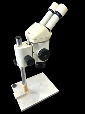 Lot 23 - A Wild Heerbrugg M8 zoom stereomicroscope with...
