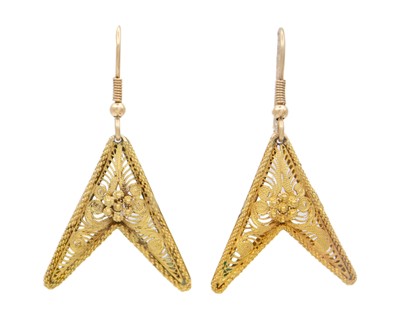 Lot 217 - A pair of high-purity gold filigree earrings, on hook fittings.