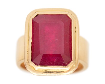 Lot 303 - A 12.84ct ruby ring, set in 14k yellow gold.