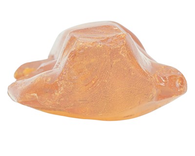 Lot 28 - An unworked amber boulder.