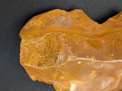 Lot 28 - An unworked amber boulder.