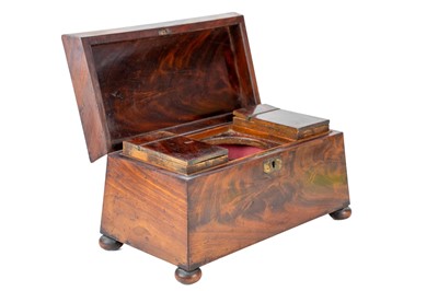 Lot 32 - An early Victorian sarcophagus shape tea caddy.