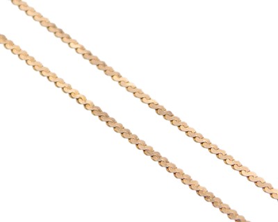 Lot 251 - A 9k rose gold fine serpentine link 18" neck chain.