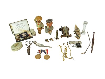 Lot 492 - A brass model cannon.