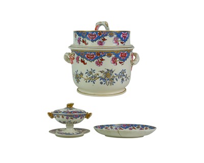 Lot 542 - A Spode ice pail, cover and liner.