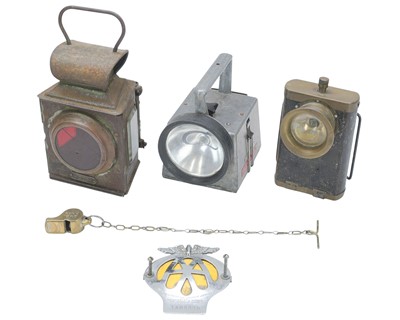 Lot 281 - A collection of railwayana.