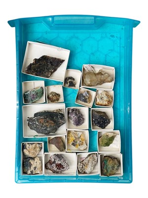 Lot 31 - A large quantity of mixed UK and world rock and mineral samples.