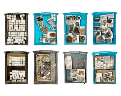 Lot 31 - A large quantity of mixed UK and world rock and mineral samples.