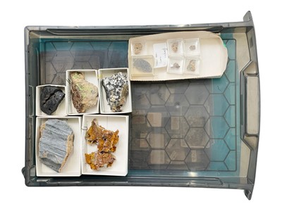 Lot 31 - A large quantity of mixed UK and world rock and mineral samples.