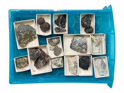 Lot 31 - A large quantity of mixed UK and world rock and mineral samples.