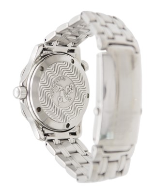 Lot 654 - OMEGA - A Seamaster Professional Diver Chronometer gentleman's automatic bracelet wristwatch.