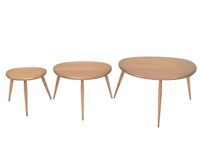 Lot 641 - Nest of three Ercol 354 pebble tables.