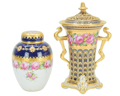 Lot 559 - A Spode 'Copeland Jewelled' vase and cover.