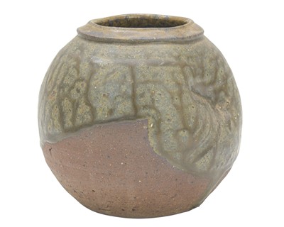 Lot 628 - Janet LEACH (1918-1997)