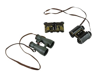 Lot 204 - A pair of German WWI period military-style binoculars, 'C P Goerz Berlin Trieder Binocle'.