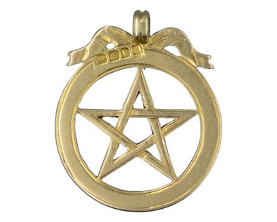 Lot 546 - A Victorian 18k hallmarked gold Masonic fob.