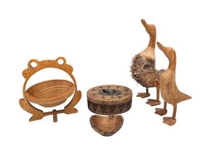 Lot 66 - A selection of wooden items.