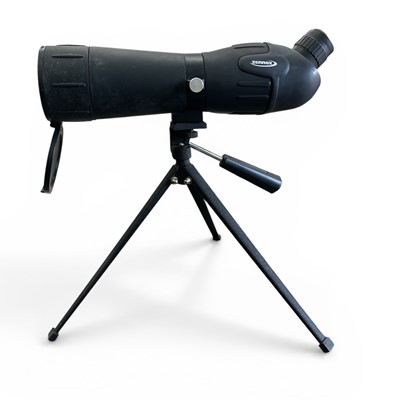 Lot 57 - A Zennox 20-60x60 spotting scope with a tripod.
