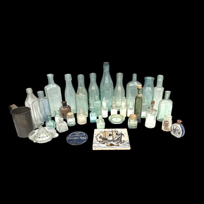 Lot 86 - A selection of antique and vintage bottles,...