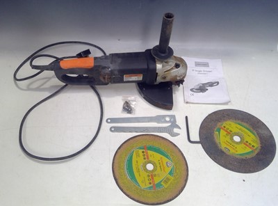 Lot 17 - A 9" 240V Angle Grinder, the Grinder is working.