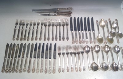Lot 84 - Vintage Cutlery, G and Holmes and a small...