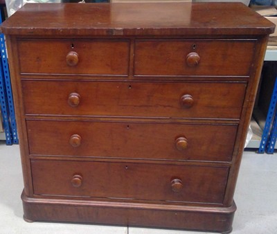 Lot 15 - Victorian, Mahogany Chest of Drawers. 110cm...