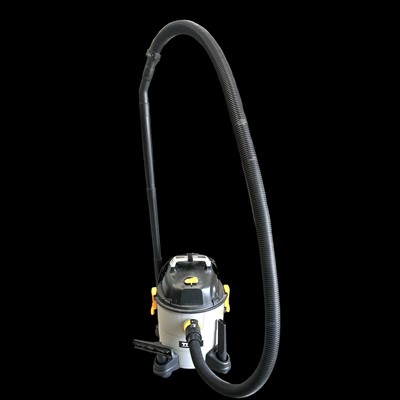 Lot 54 - A Titan wet & dry workshop vacuum.