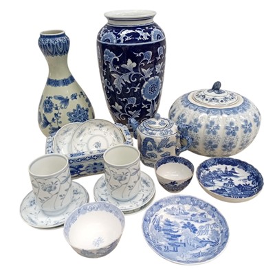 Lot 98 - A collection of blue and white Chinese and...