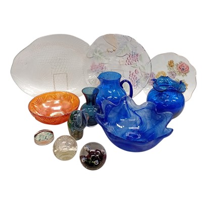 Lot 105 - Assorted glassware, including Cathness bubble...